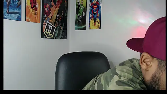 Snapshot of Enriblack92 chatting on February 2025 03:15:02 AM Enriblack92 online show from February 2025 03:15:02 AM