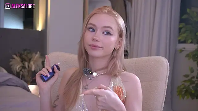 LexieLoree online show from May 2026 03:03:02 AM
