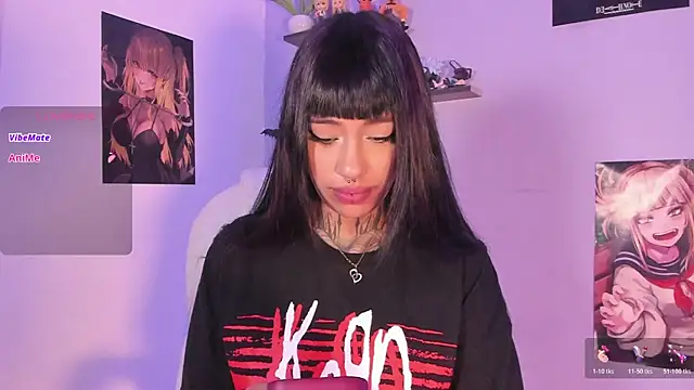 Snapshot of Akari1_Mischief chatting on December 2025 03:04:02 AM Akari1 Mischief online show from December 2025 03:04:02 AM