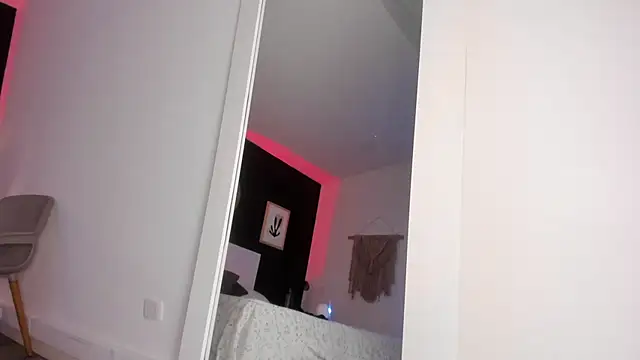 VioletPaket online show from March 2025 09:38:01 PM