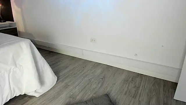 VioletPaket online show from March 2025 02:10:02 PM