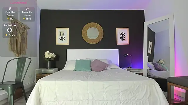 VioletPaket online show from February 2026 11:37:02 AM