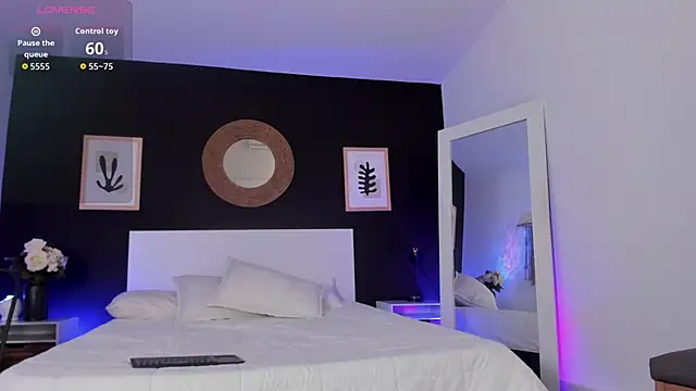 VioletPaket online show from February 2026 03:34:02 PM