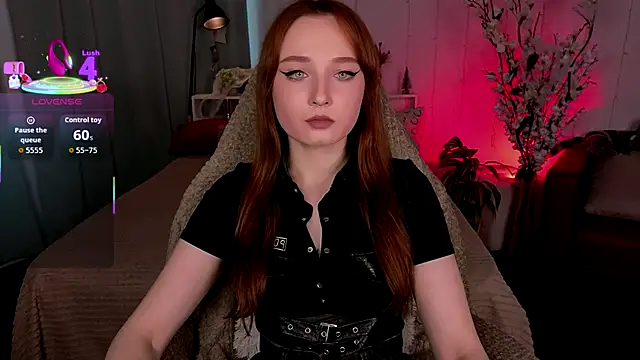 Emma Chery online show from October 2025 05:43:02 AM