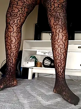 Snapshot of Lucyy1 chatting on October 2025 09:44:02 PM Lucyy1 online show from October 2025 09:44:02 PM