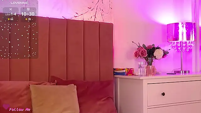 PinkySparks online show from September 2025 04:40:02 PM