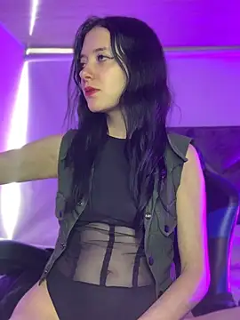 Isabella 21x online show from May 2026 12:46:01 PM