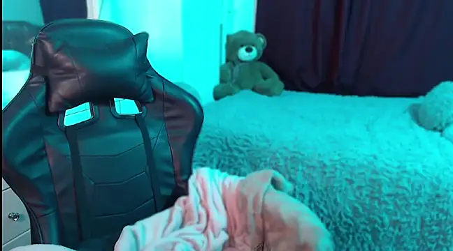 Beamber  online show from February 2025 01:00:01 AM