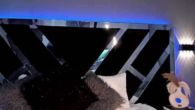 Snapshot of MadelineJones chatting on March 2025 11:53:02 PM MadelineJones online show from March 2025 11:53:02 PM