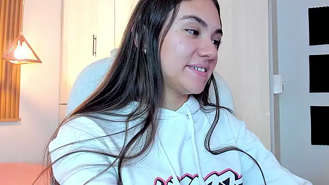 mia nevaeh online show from January 2025 07:59:02 PM