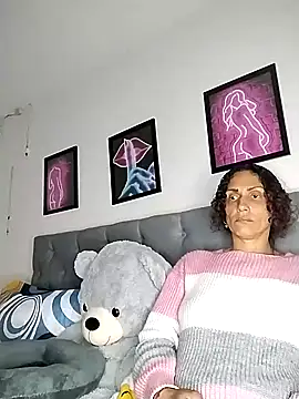 Snapshot of Corina_hot chatting on January 2025 03:30:01 AM Corina hot online show from January 2025 03:30:01 AM