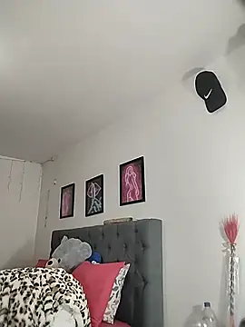 Snapshot of Corina_hot chatting on March 2025 08:43:02 PM Corina hot online show from March 2025 08:43:02 PM