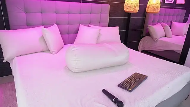 Bella TS  online show from February 2025 08:23:02 PM