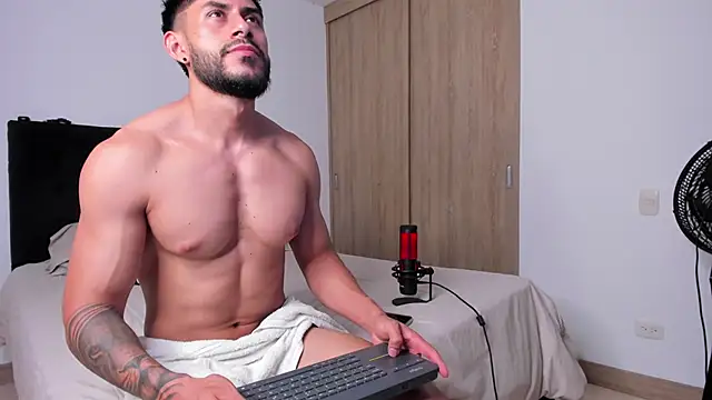 Snapshot of alexxxmachine chatting on February 2025 12:54:02 AM alexxxmachine online show from February 2025 12:54:02 AM