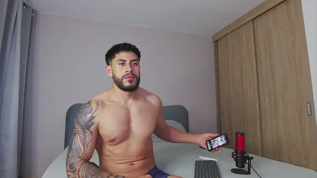 Snapshot of alexxxmachine chatting on October 2025 10:34:02 PM alexxxmachine online show from October 2025 10:34:02 PM