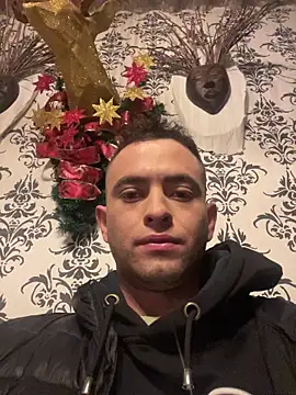 Snapshot of AlexisLoaiza chatting on January 2026 01:09:02 AM AlexisLoaiza online show from January 2026 01:09:02 AM