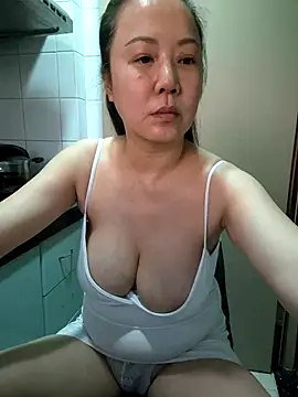 Snapshot of LenaShow chatting on December 2024 09:55:02 AM LenaShow online show from December 2024 09:55:02 AM