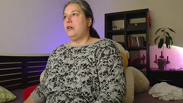 Snapshot of Niter chatting on March 2025 08:18:02 PM Niter online show from March 2025 08:18:02 PM