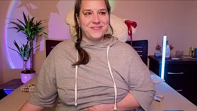 Snapshot of Niter chatting on March 2026 12:12:02 PM Niter online show from March 2026 12:12:02 PM