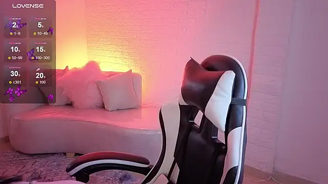 marilin a online show from November 2025 07:35:02 PM