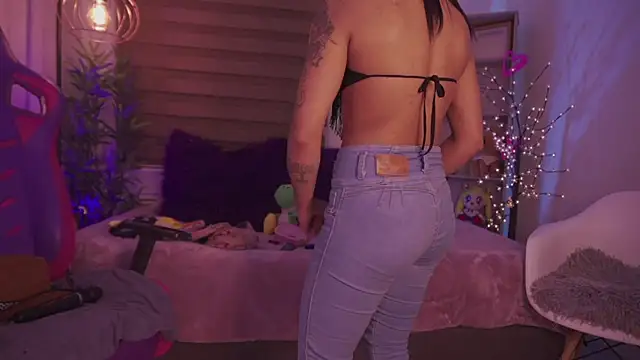 madelyn rose  online show from October 2025 02:01:02 AM