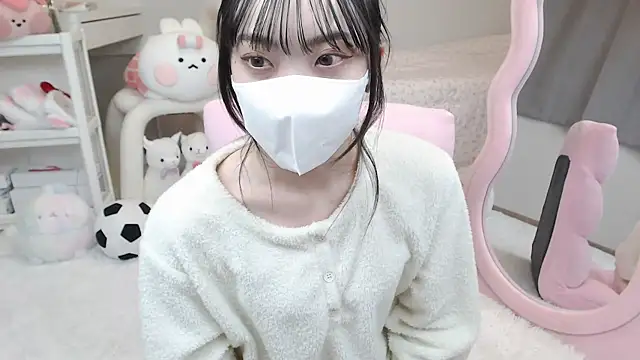 momo room online show from December 2024 12:03:01 PM