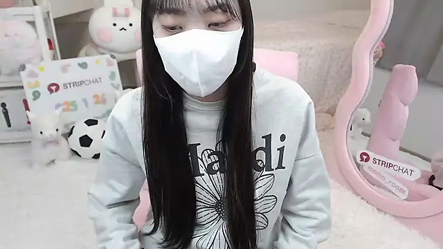 momo room online show from January 2025 05:02:01 AM