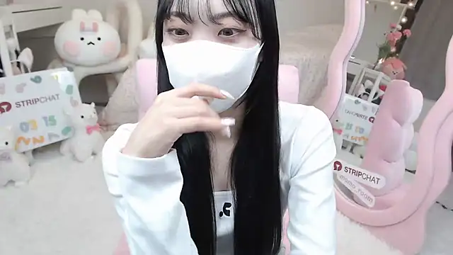 momo room online show from March 2025 10:57:01 AM