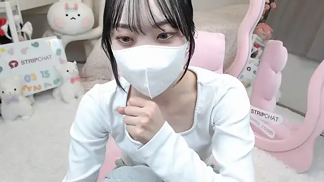 momo room online show from March 2025 02:12:02 PM