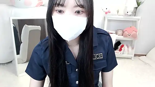 momo room online show from May 2026 11:39:02 AM