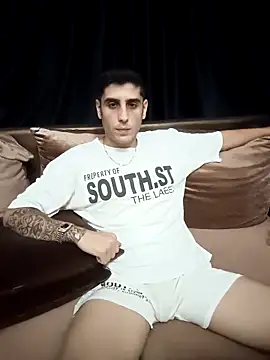 arenn1997 online show from September 2025 12:21:01 AM