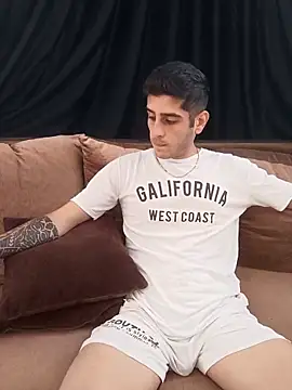 arenn1997 online show from October 2025 12:14:01 PM