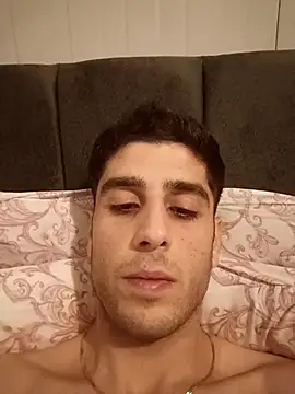 arenn1997 online show from December 2025 10:04:01 PM