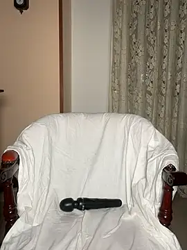 Snapshot of SierraFox_ chatting on March 2025 07:17:01 PM SierraFox online show from March 2025 07:17:01 PM