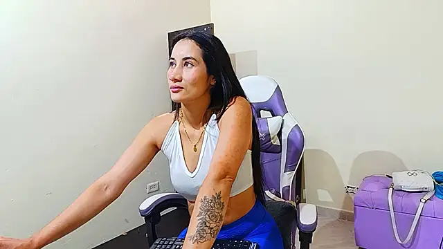 Cataleyalove ADY online show from February 2026 11:36:02 PM