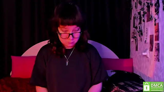 dreamgirllovee online show from November 2025 11:48:01 PM