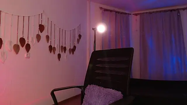 Mayrumey online show from April 2026 04:56:02 PM