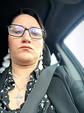 Snapshot of ZhenjaPoledance chatting on November 2025 06:24:01 AM ZhenjaPoledance online show from November 2025 06:24:01 AM