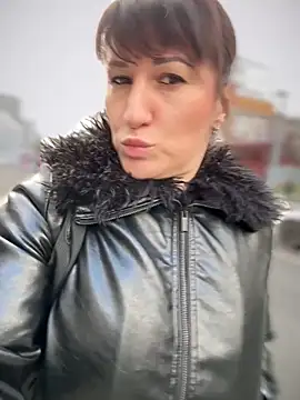 Snapshot of ZhenjaPoledance chatting on December 2025 10:11:02 AM ZhenjaPoledance online show from December 2025 10:11:02 AM