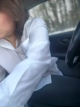 Snapshot of ZhenjaPoledance chatting on February 2026 06:32:02 AM ZhenjaPoledance online show from February 2026 06:32:02 AM