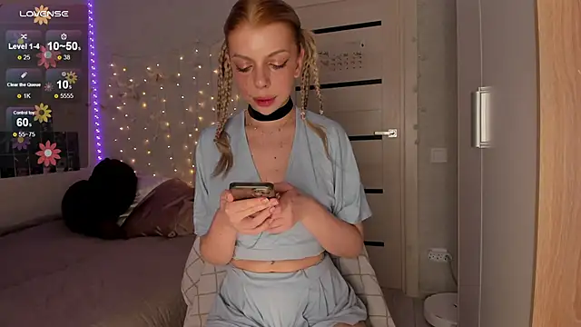 Hannah Carr online show from February 2025 09:03:02 PM