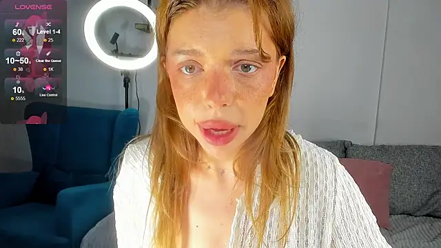 Hannah Carr online show from October 2025 07:23:02 PM