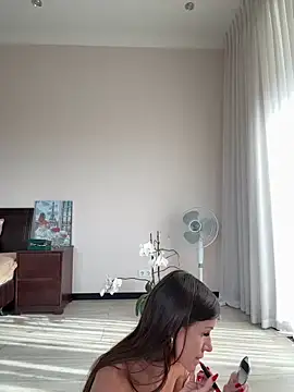 Hott Lolla online show from September 2025 06:46:02 AM