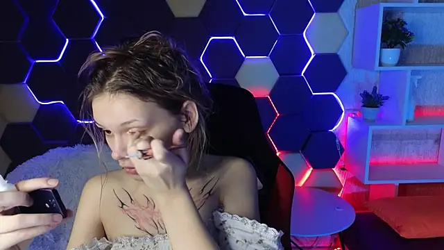 LitaBrom online show from January 2025 08:31:01 AM