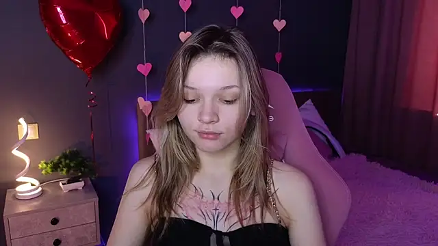 LitaBrom online show from February 2025 04:37:02 AM