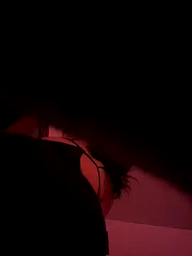 Snapshot of xmoira3x chatting on December 2025 07:14:02 AM xmoira3x online show from December 2025 07:14:02 AM