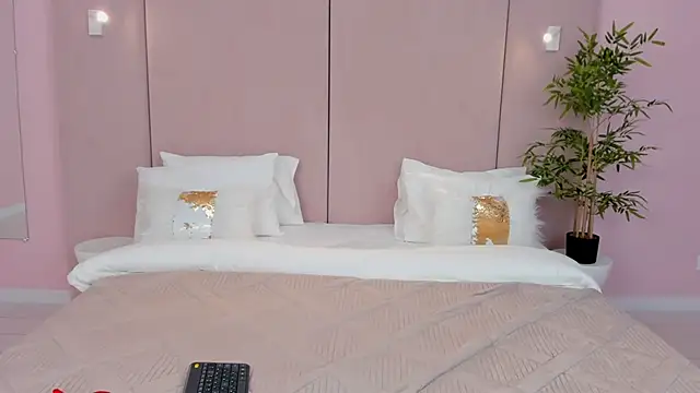 CamillaLarson online show from January 2025 10:45:01 AM