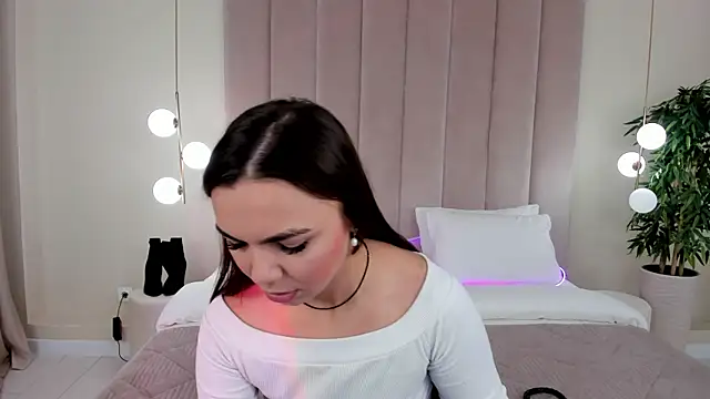 CamillaLarson online show from February 2025 03:02:01 AM