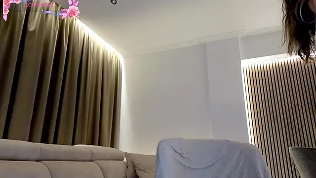 ReyaSophia online show from September 2025 08:42:01 PM