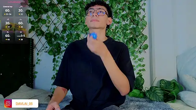 Daviid laidd online show from November 2025 08:49:01 PM